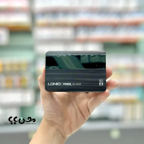 نمای روبروی شارژر رومیزی LDNIO A4808Q 65W